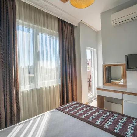 Aslan Corner 阿拉尼亚