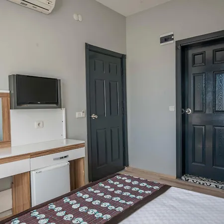 Aslan Corner Hotel